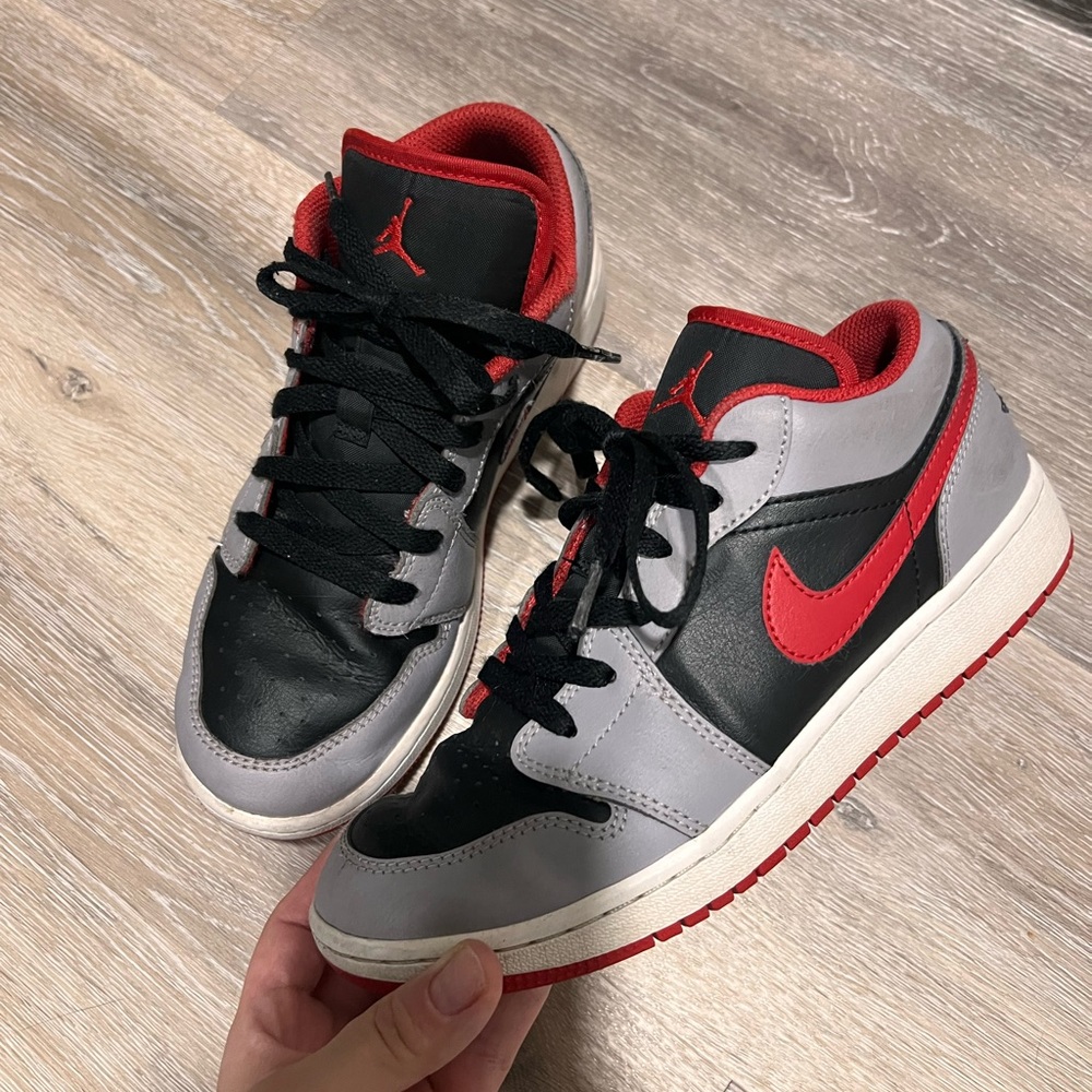Nike Air Jordan 1 Low  Black and Red Sneakers big kid